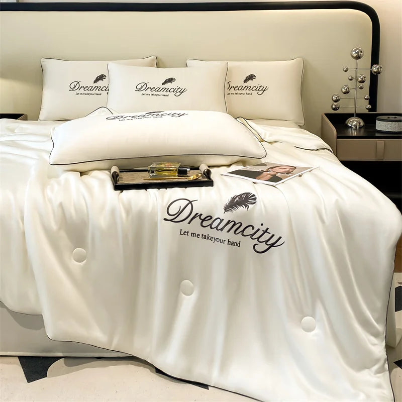1pc Ultra Soft Summer Cool Quilt Feather embroidery pattern (1 Summer Quilt, Pillow Not Included)  Comfortable Air Conditioner Quilt Multi-Functional Summer Cool Quilt Cool Thin Quilt Bedding
