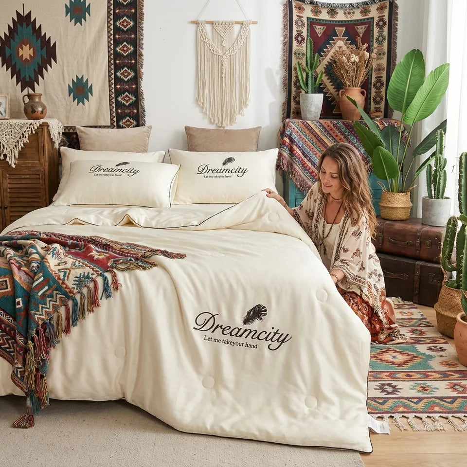 2/3PC Elegant Plume Embroidery Summer Bedding Set Multiple Sizes Decorative Lightweight Quilt Set Wrinkle Resistant Comfortable Bed Linen for Bedroom Guest Room Home Decoration